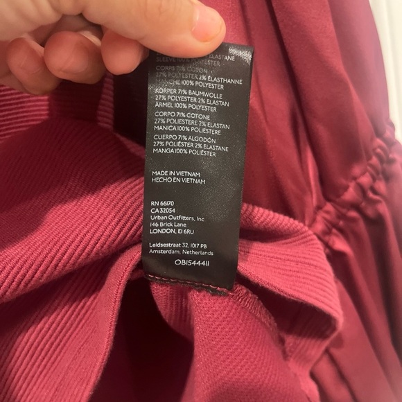 Maeve Red 3/4 Sleeve Tie Front Crop Blouse - Picture 5 of 7